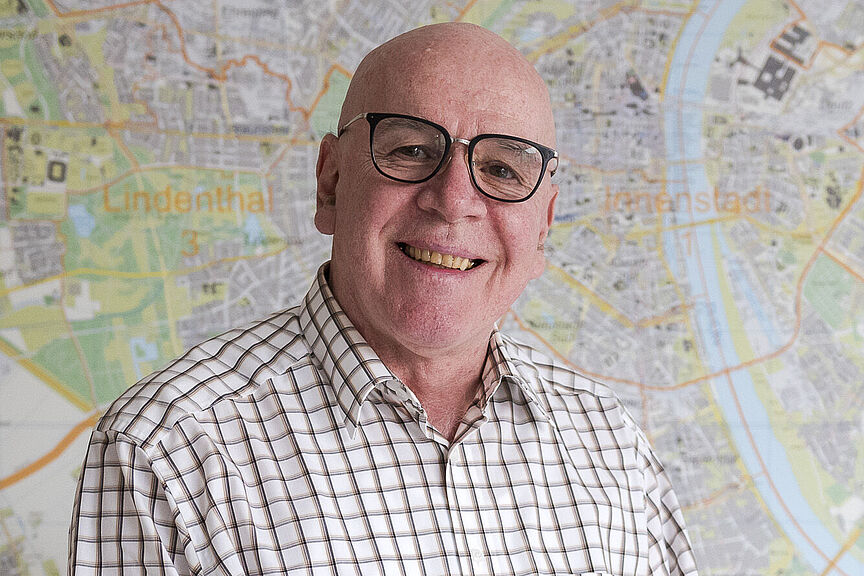 Peter Apitz Peter Apitz